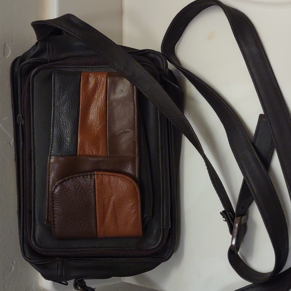 Purse - Picture 2 of 3